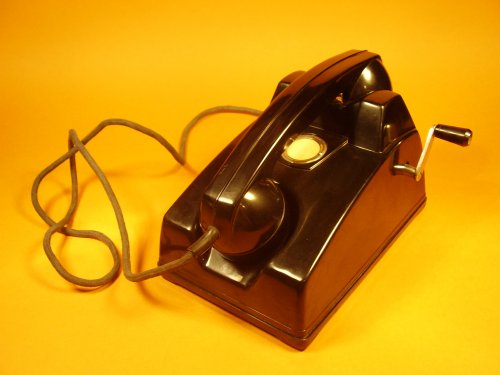 LB-55 típusú "kurblis" telefonkészülék 1955