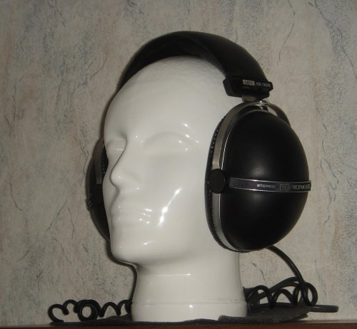 Pioneer SE-305 sztereó fejhallgató