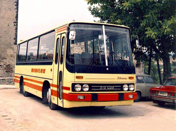 ikarus_212_r1.jpg