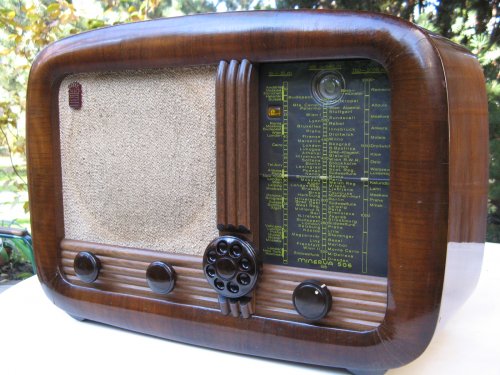 Minerva 506U csöves rádió 1949
